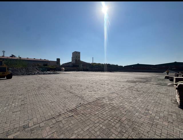 22,490M² INDUSTRIAL YARD TO LET IN CHAMDOR